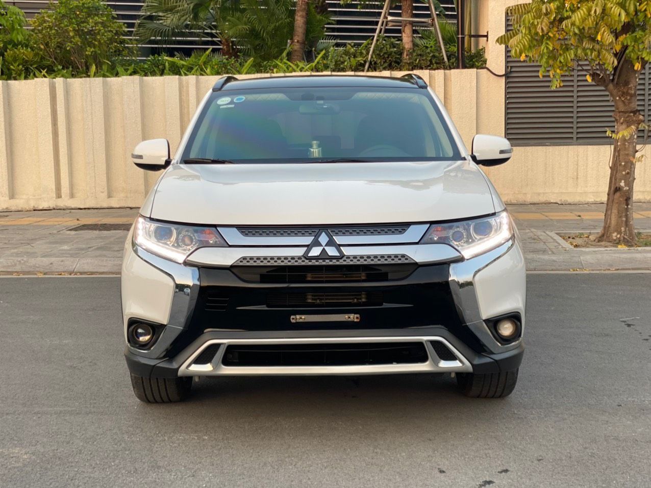 Mitsubishi Outlander 2021 - Xe đi được 4 vạn zin, biển tỉnh