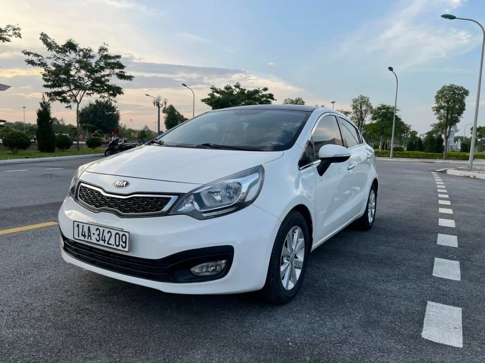 Kia Rio 2014 - Màu trắng, xe nhập