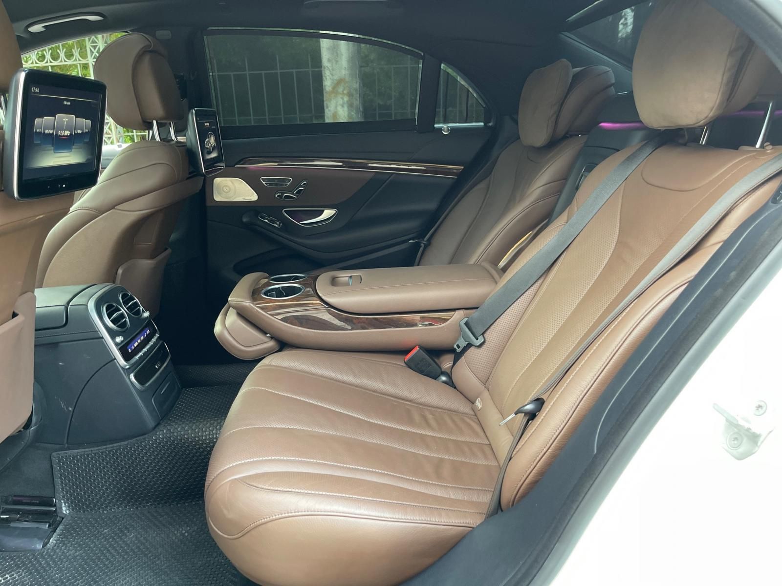 Mercedes-Benz S400 2015 - Lên full MayBach, trắng, nội thất nâu, chạy 5 vạn km siêu mới