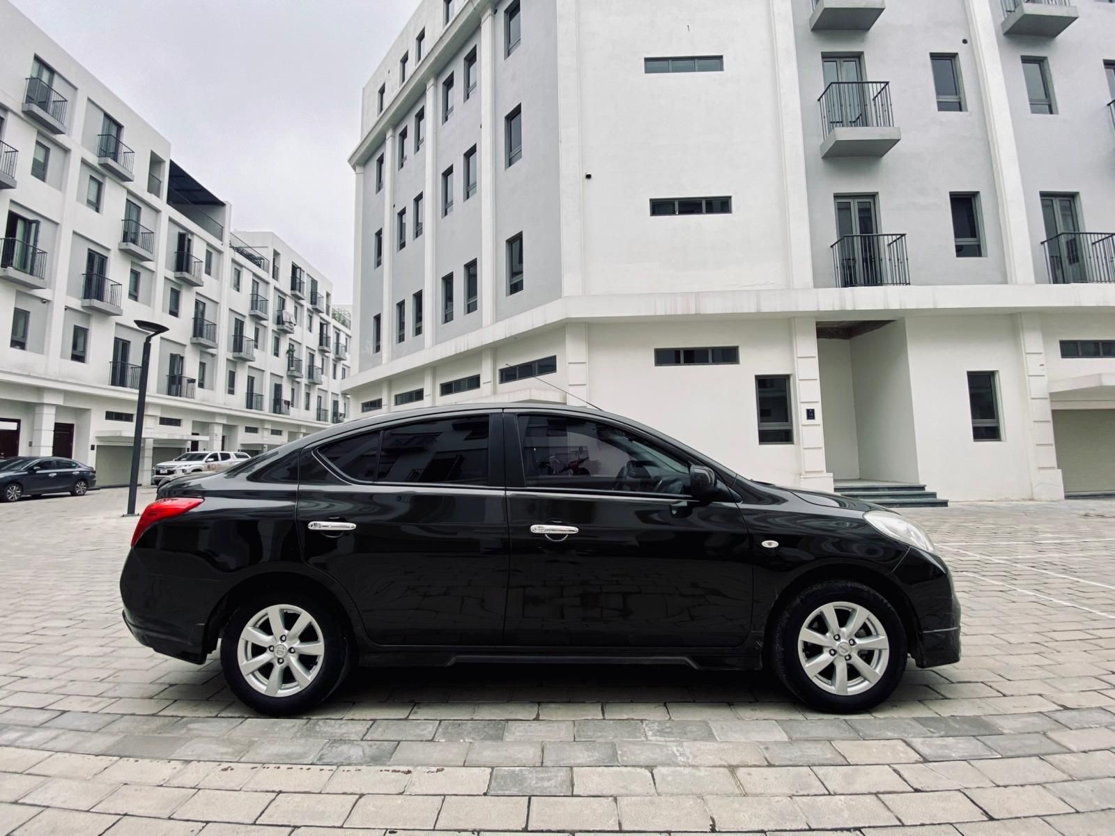 Nissan Sunny 2018 - Mới 95% giá chỉ 385tr