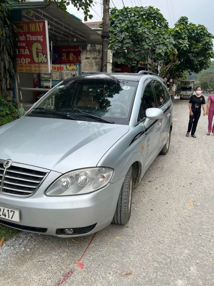 Ssangyong Stavic 2008 - Màu bạc, 191 triệu