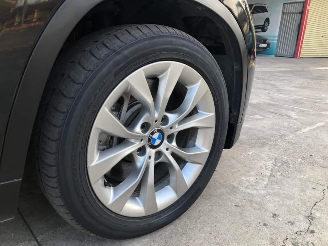 BMW X1 2010 - Màu đen, xe nhập