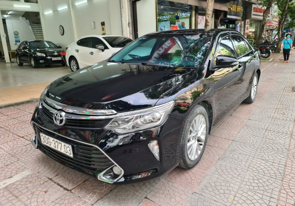 Toyota Camry 2017 - Xe màu đen