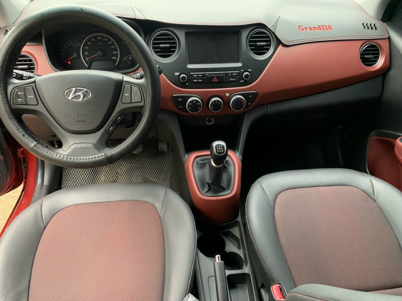 Hyundai Grand i10 2021 - Màu đỏ