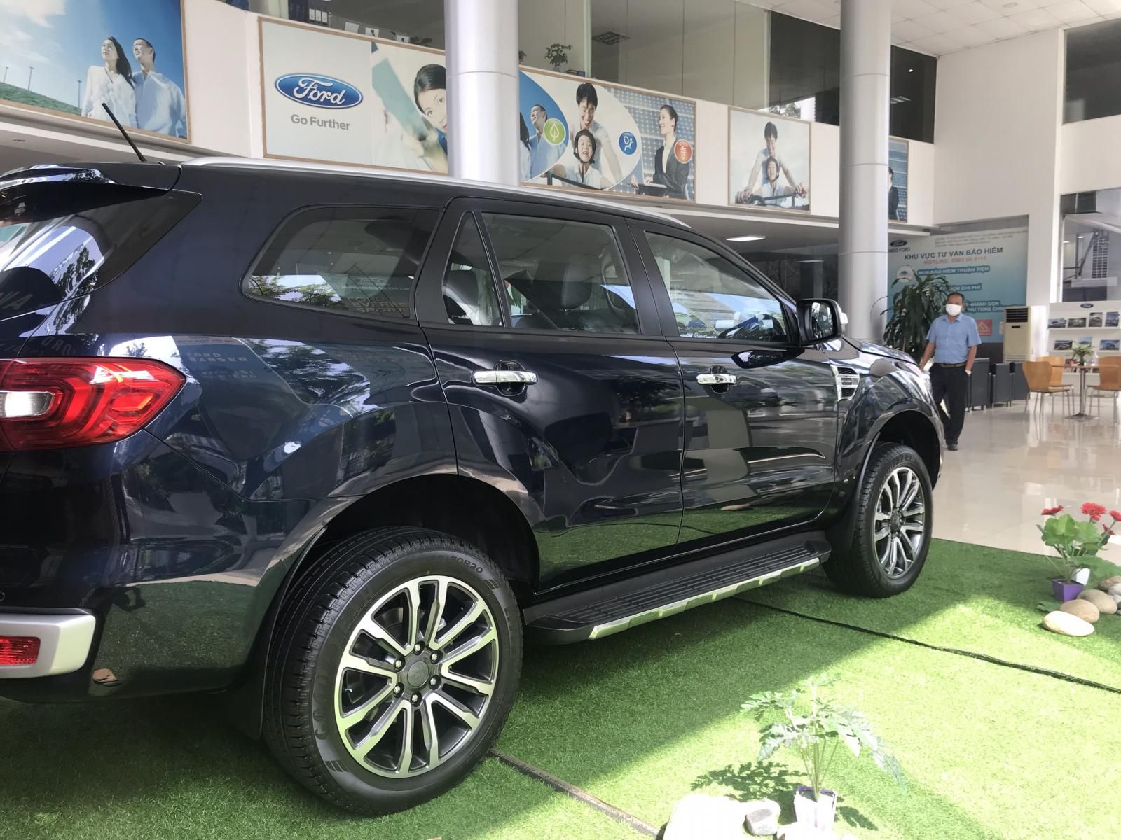 Ford Everest 2022 - Sẵn xe lấy ngay, giá tốt nhất miền Bắc, giao xe ngay tại Yên Bái, tặng gói full phụ kiện - Hỗ trợ lăn bánh A-Z