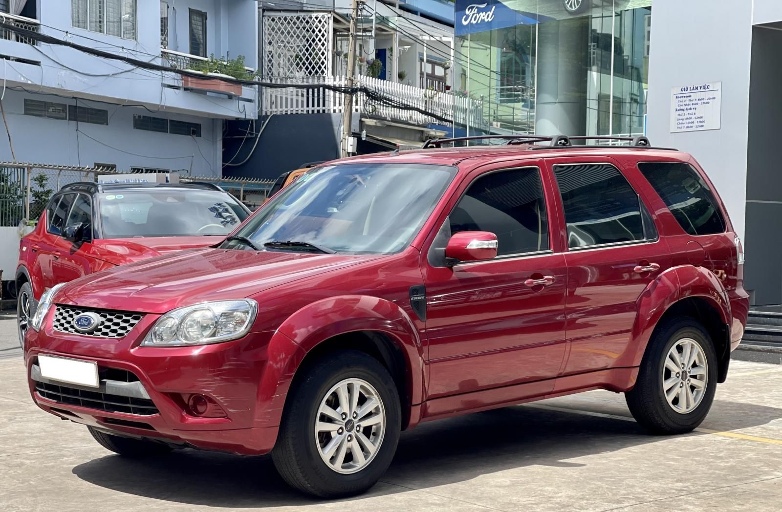 Ford Escape 2013 - Xe màu đỏ, giá 395tr