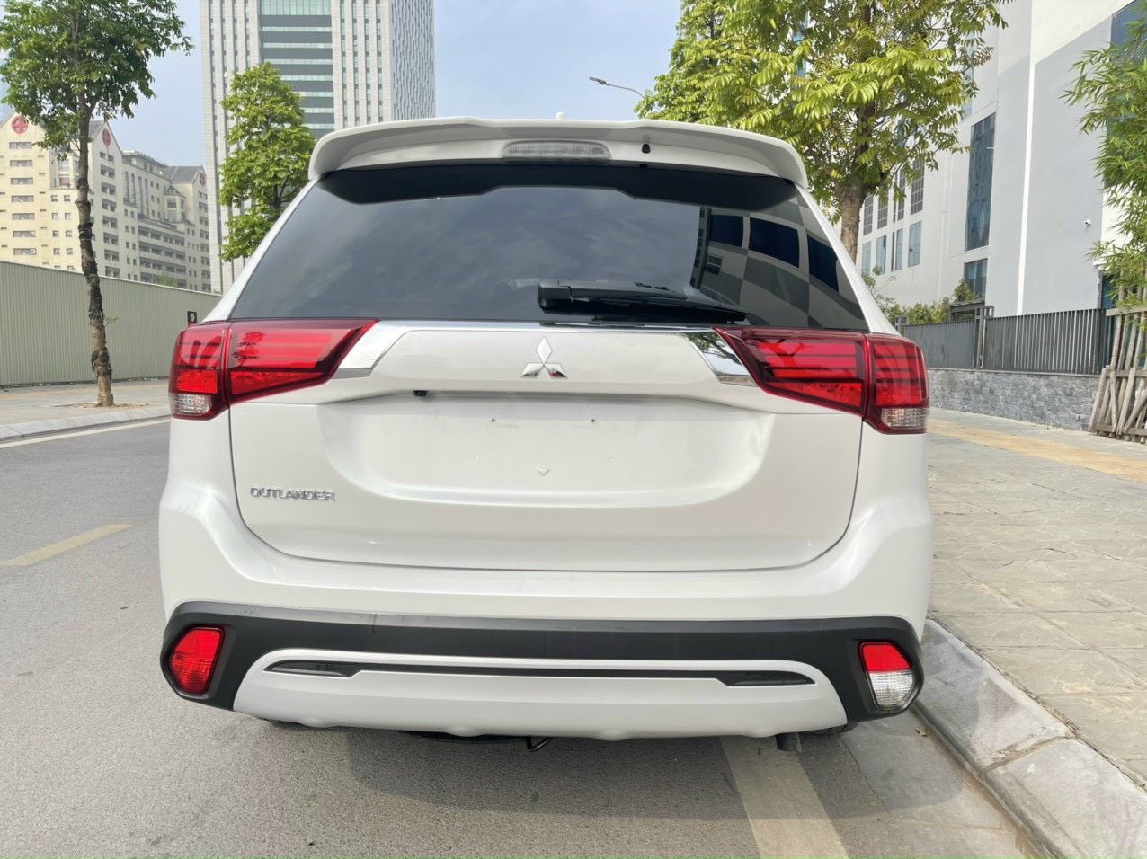 Mitsubishi Outlander 2021 - Odo: 3800 km