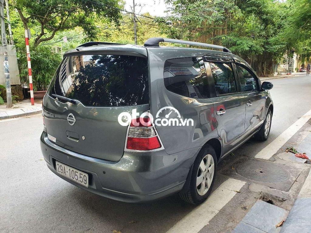 Nissan Grand livina 2010 - Xe chính chủ