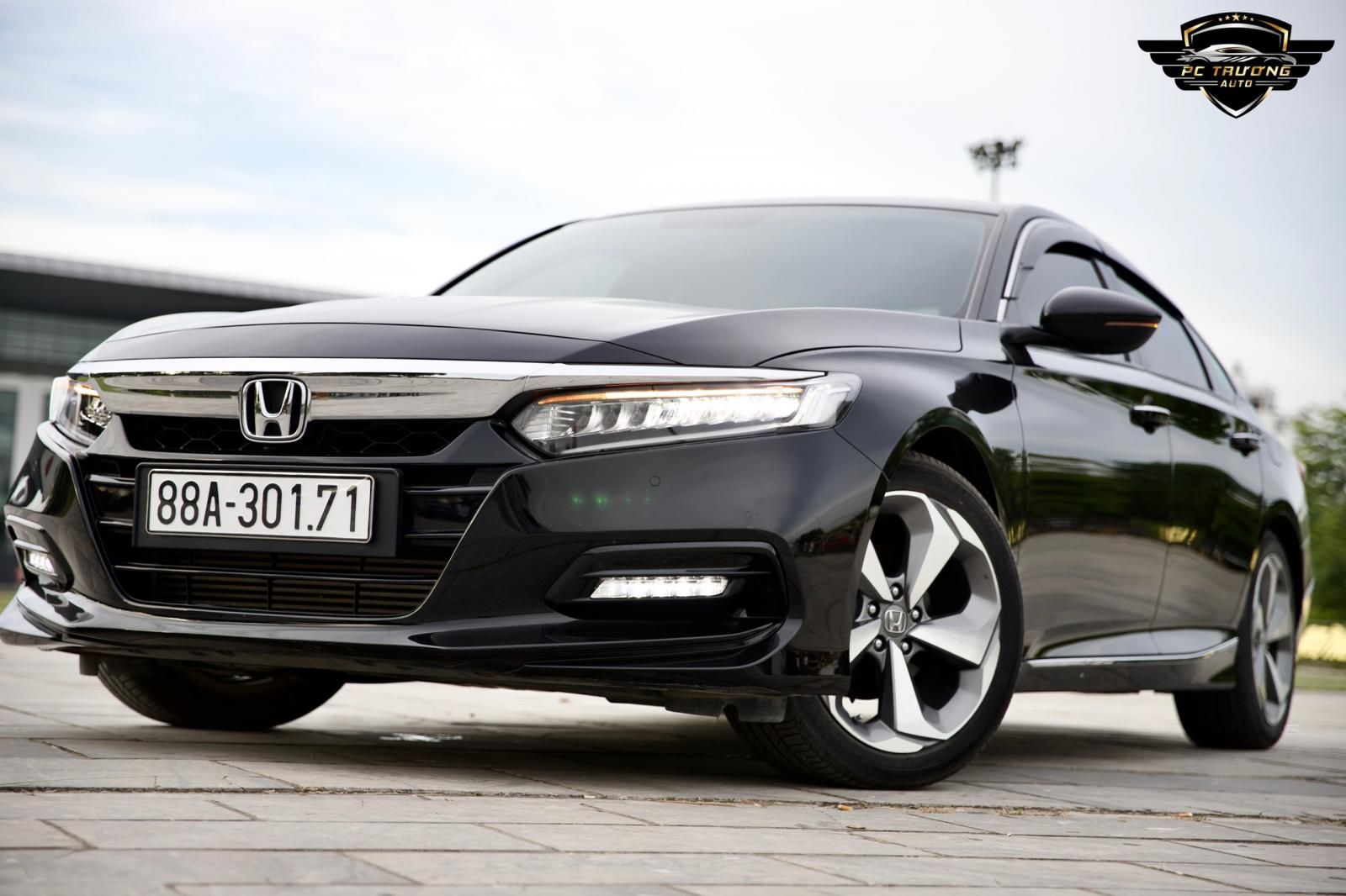 Honda Accord 2019 - Nhập Thái, odo: Chỉ 20.000km cực siêu lướt