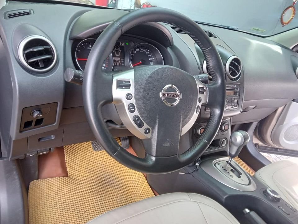 Nissan Qashqai 2010 - Màu nâu, nhập khẩu