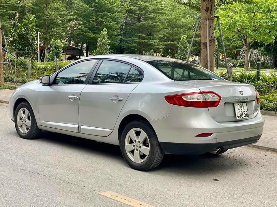 Renault Fluence 2010 - Màu vàng, nhập khẩu