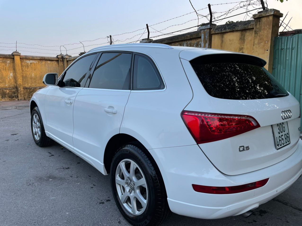 Audi Q5 2012 - Cần bán lại xe giá ưu đãi