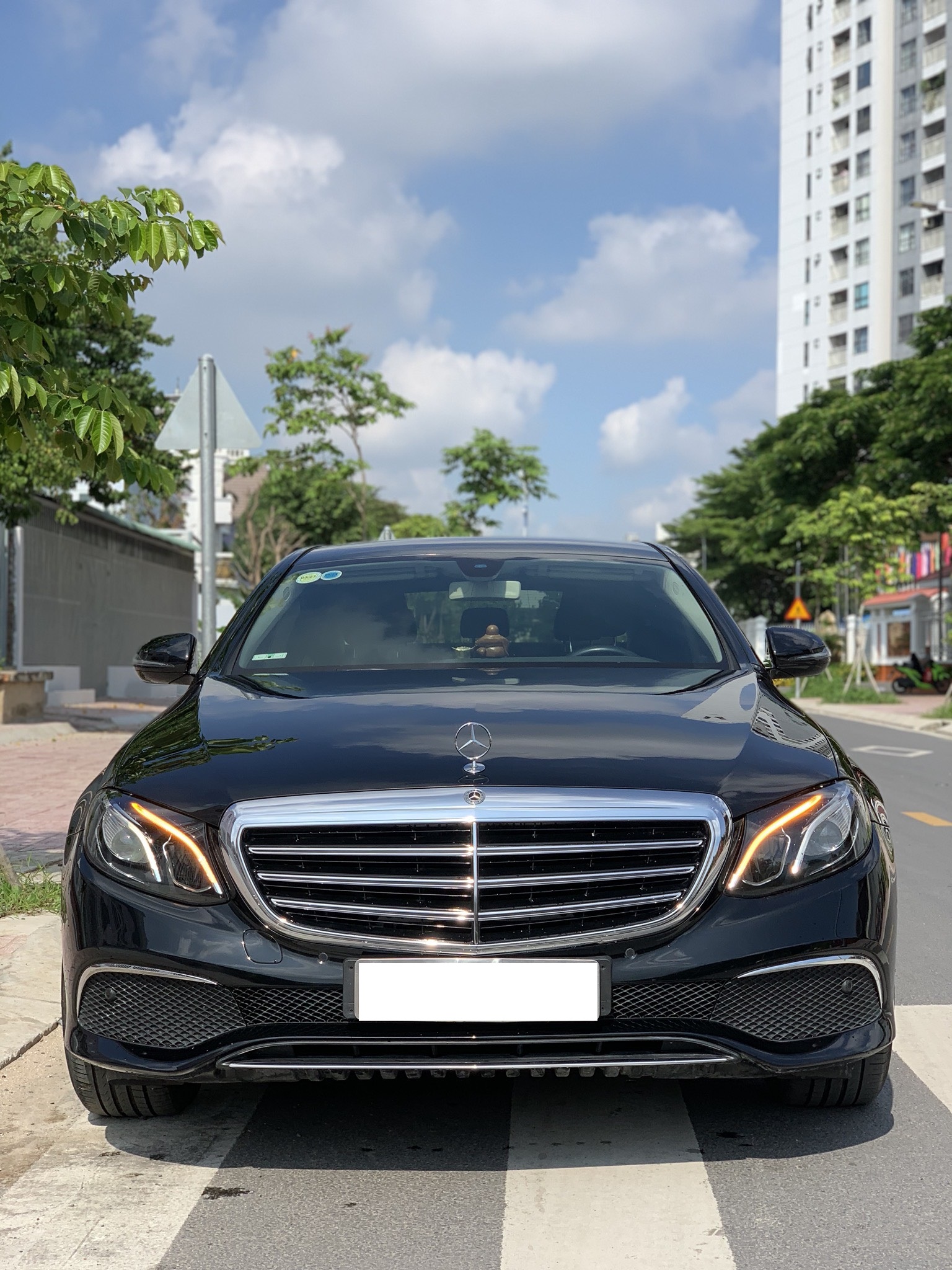 Mercedes-Benz E200 2019 - Bán xe Mercedes E200 sx 2019 - lên Mâm Mer S , màu đen