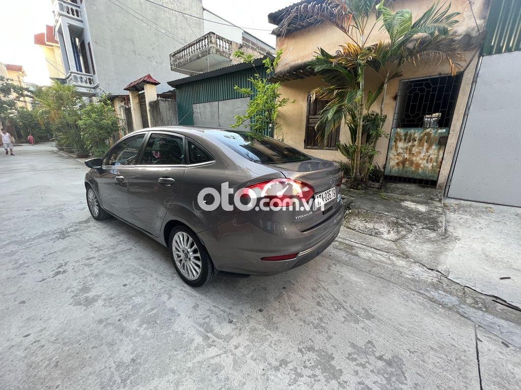 Ford Fiesta 2014 - Giá 285 triệu