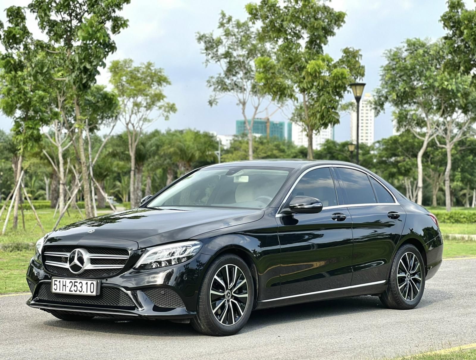 Mercedes-Benz C200 2019 - Xe Đức, máy bốc, mới như trong hãng