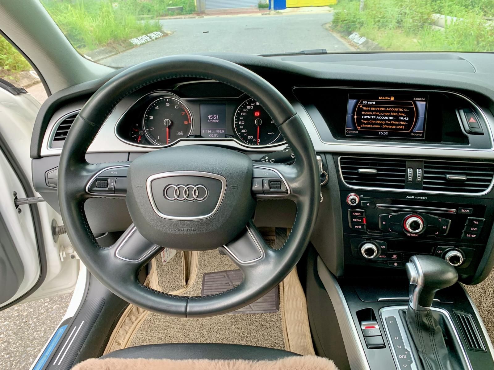 Audi A4 2014 - Xe màu trắng