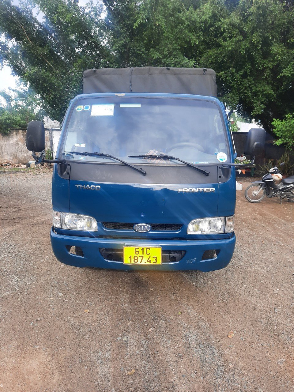 Kia K165 2015 - Màu xanh dương