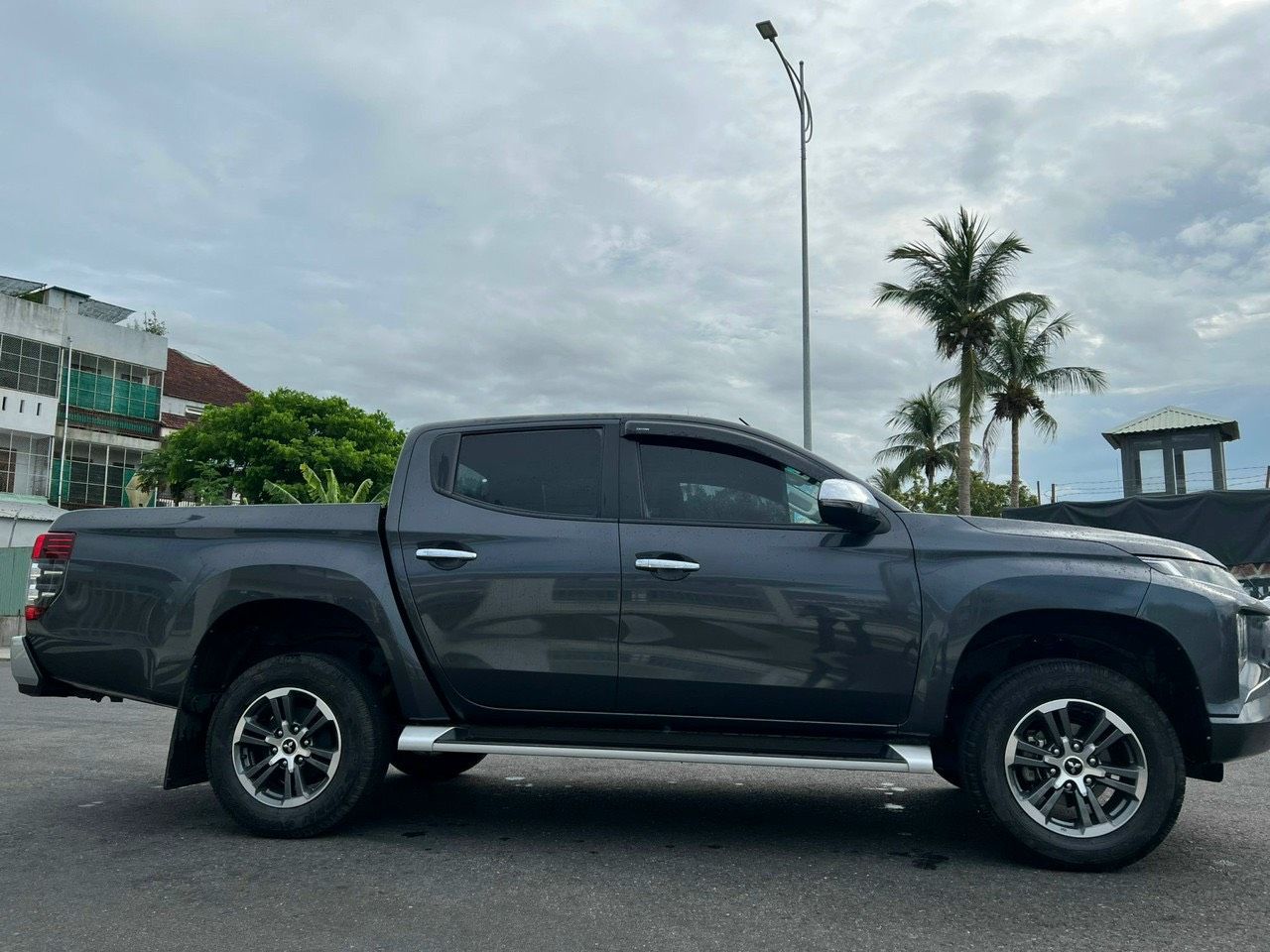 Mitsubishi Triton 2019 - Xe hãng bán lại, hãng cam kết