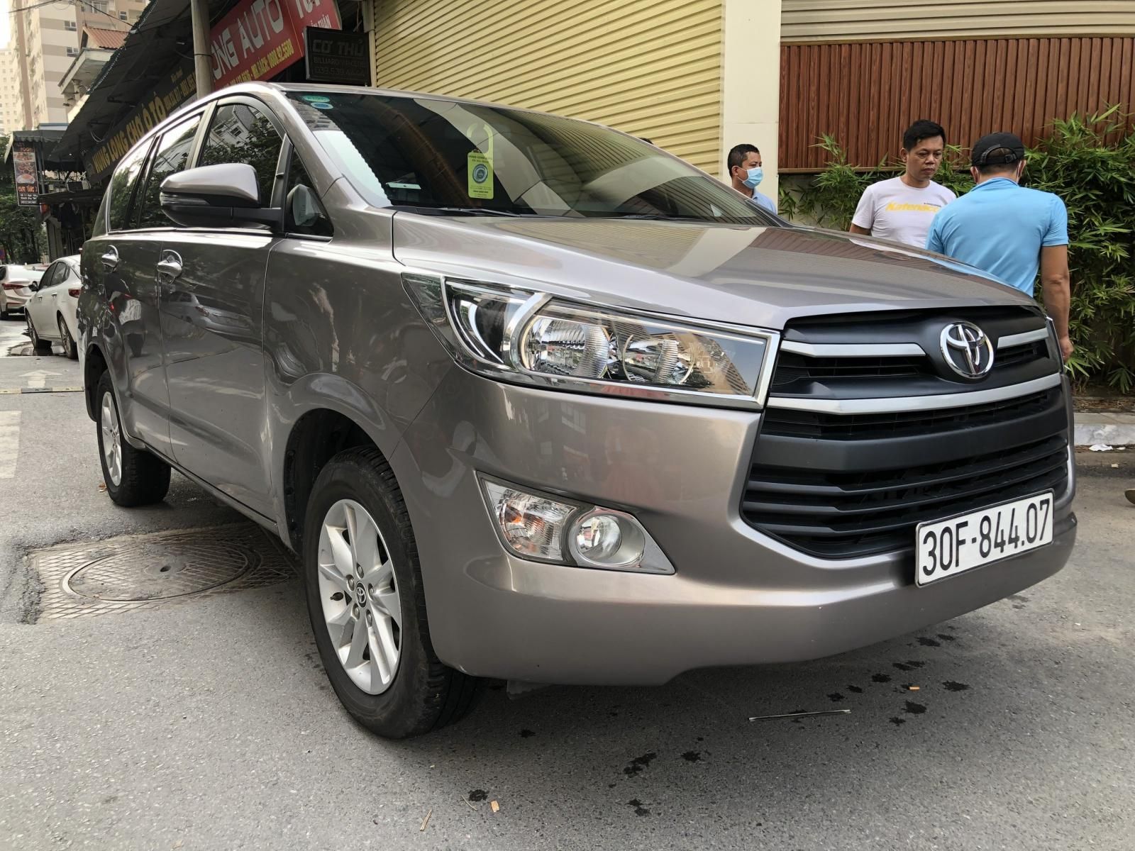 Toyota Innova 2019 - Biển Hà Nội