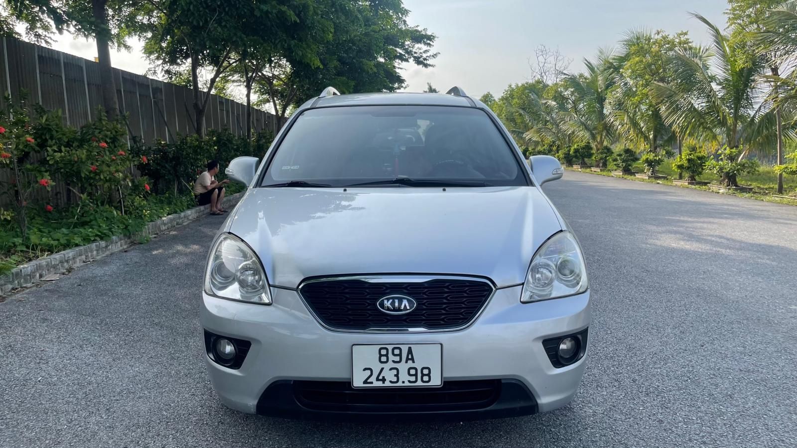 Kia Carens 2011 - Xe mới 95% giá 298tr