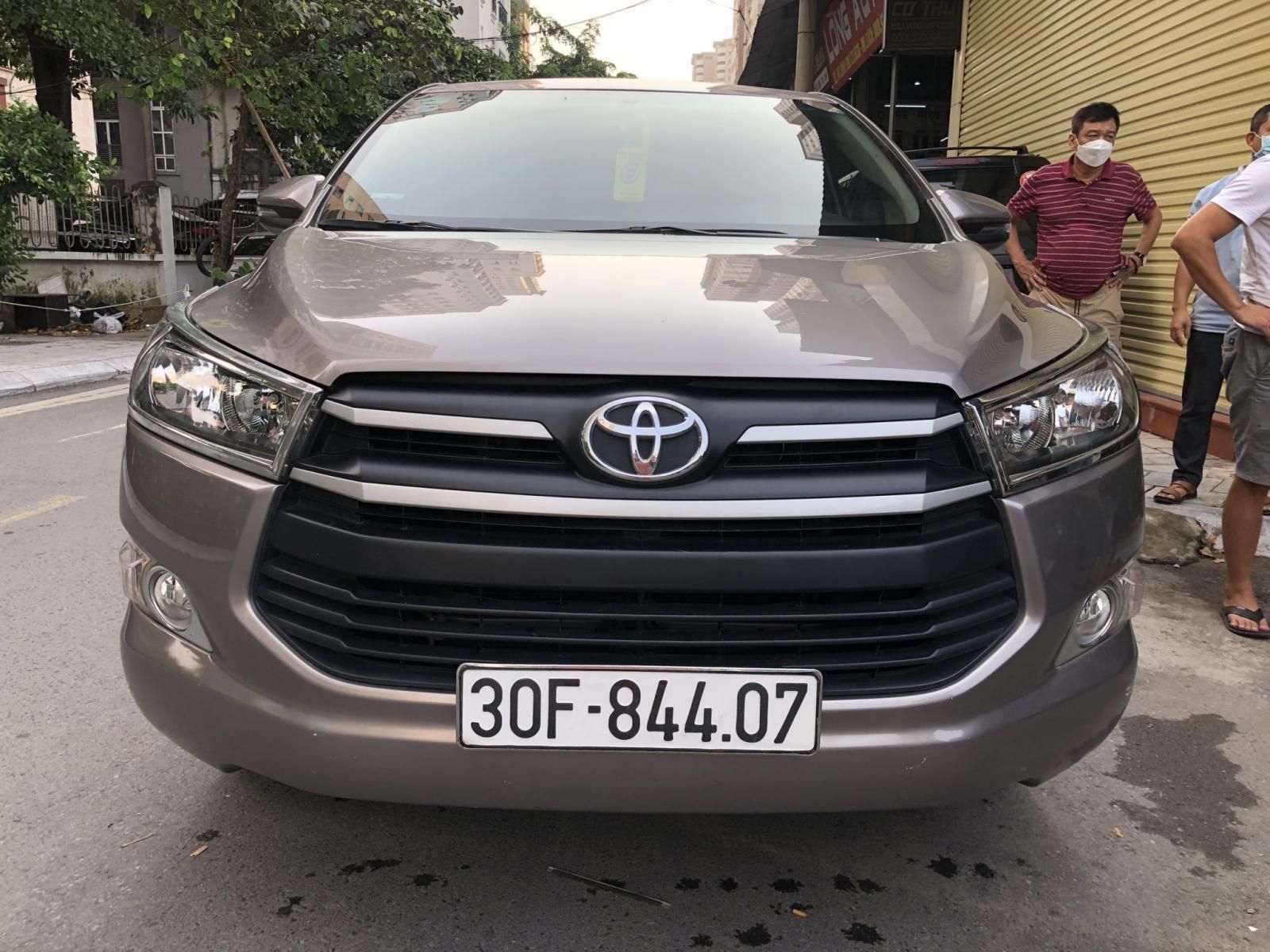 Toyota Innova 2019 - Biển Hà Nội