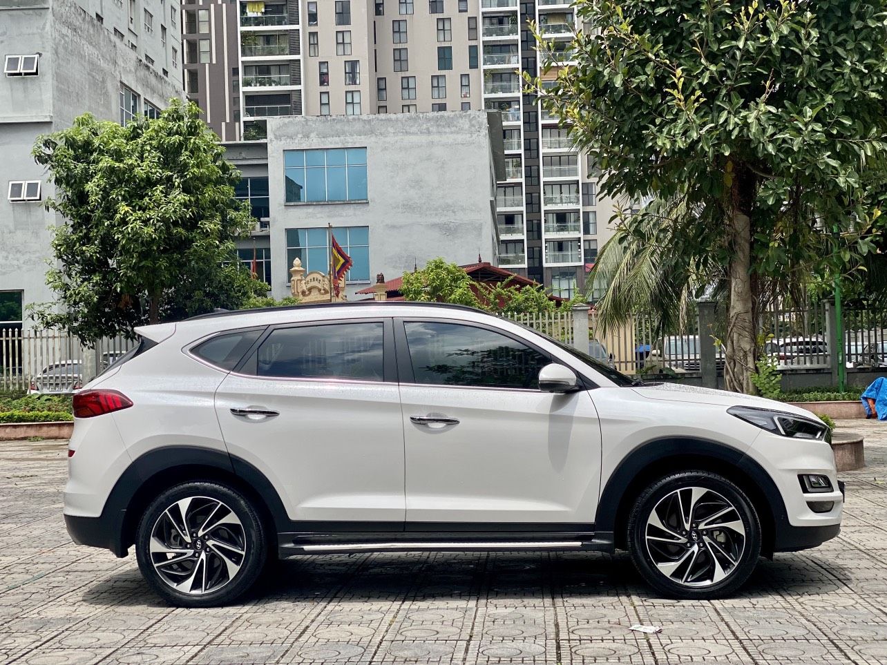 Hyundai Tucson 2019 - Bán xe giá 915tr