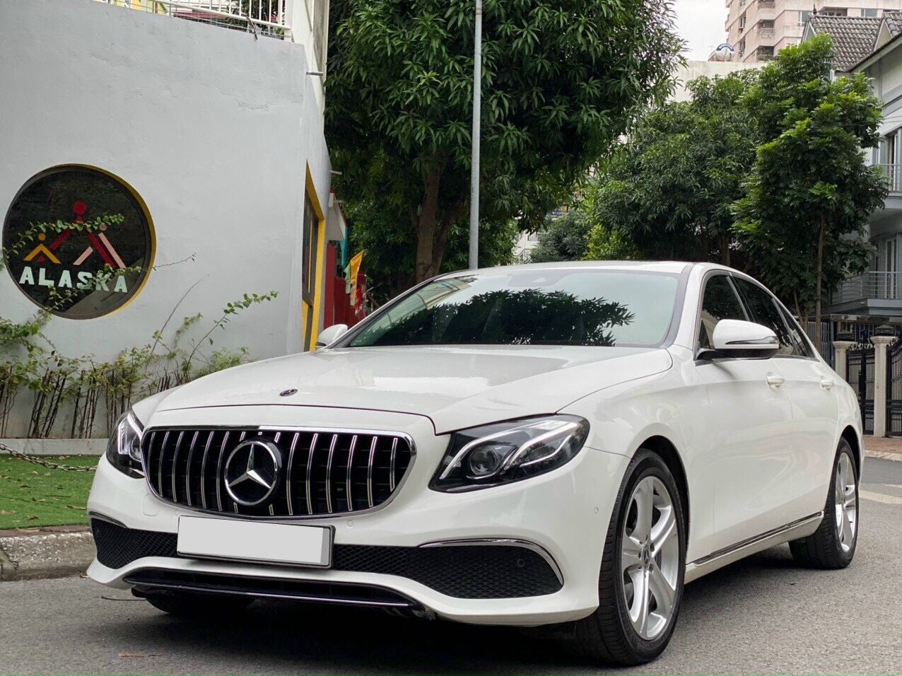 Mercedes-Benz E250 2018 - Siêu lướt, siêu mới- Xe có đầy đủ giấy tờ pháp lý chuẩn - Giao xe toàn quốc