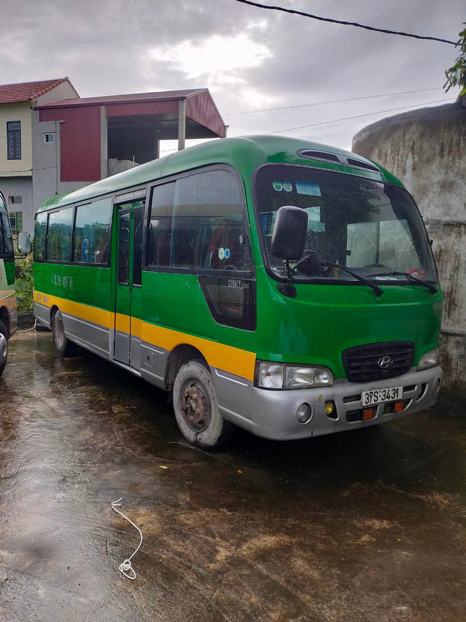 Hyundai County 2002 - Giá có thương lượng