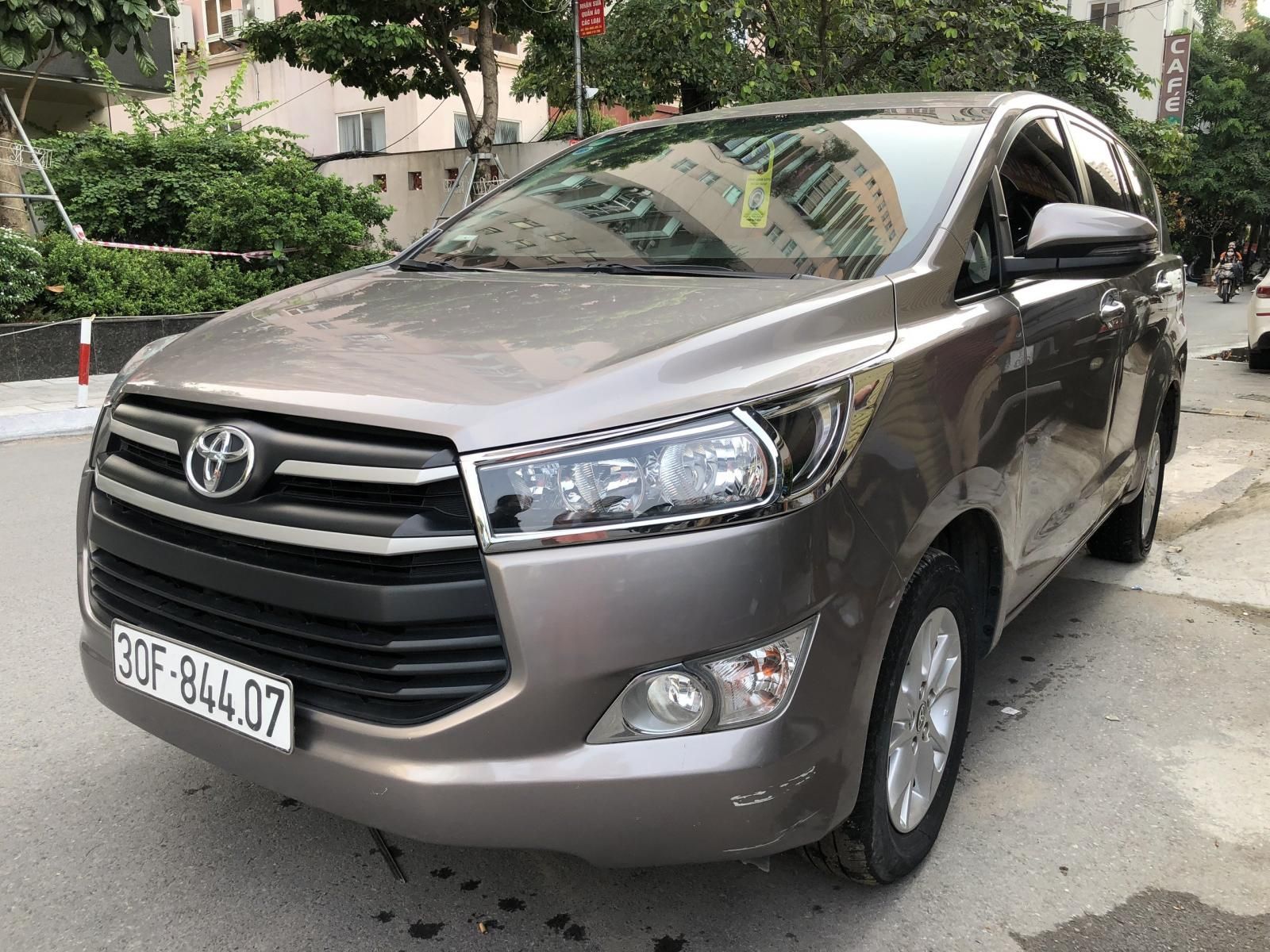 Toyota Innova 2019 - Biển Hà Nội