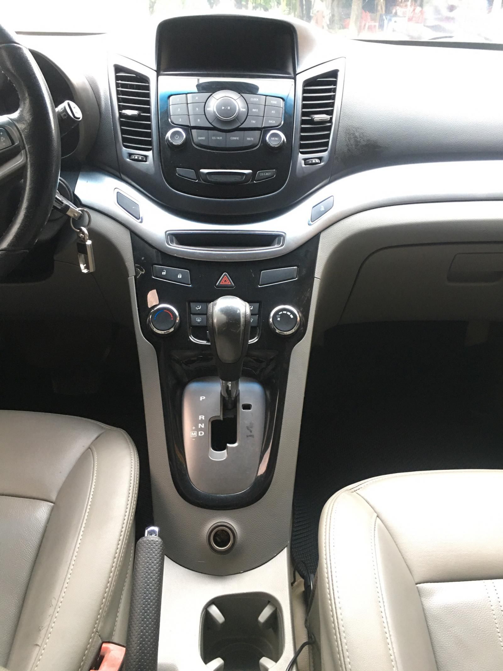 Chevrolet Orlando 2011 -  màu đen, nhập khẩu nguyên chiếc