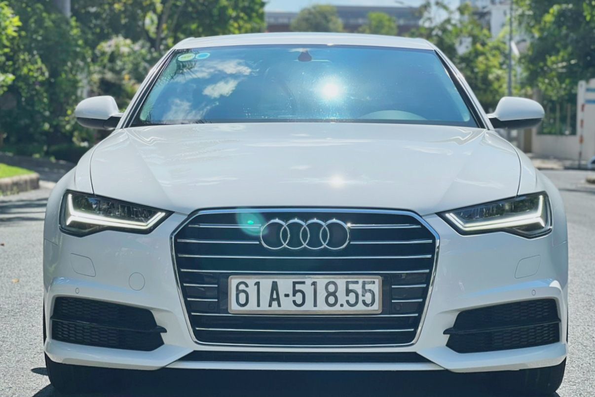 Audi A6 2018 - Màu trắng, nhập khẩu nguyên chiếc số tự động