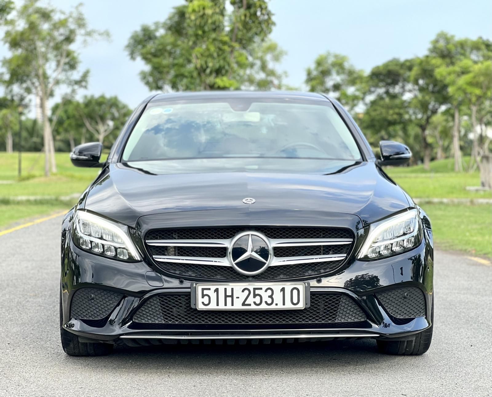 Mercedes-Benz C200 2019 - Xe Đức, máy bốc, mới như trong hãng