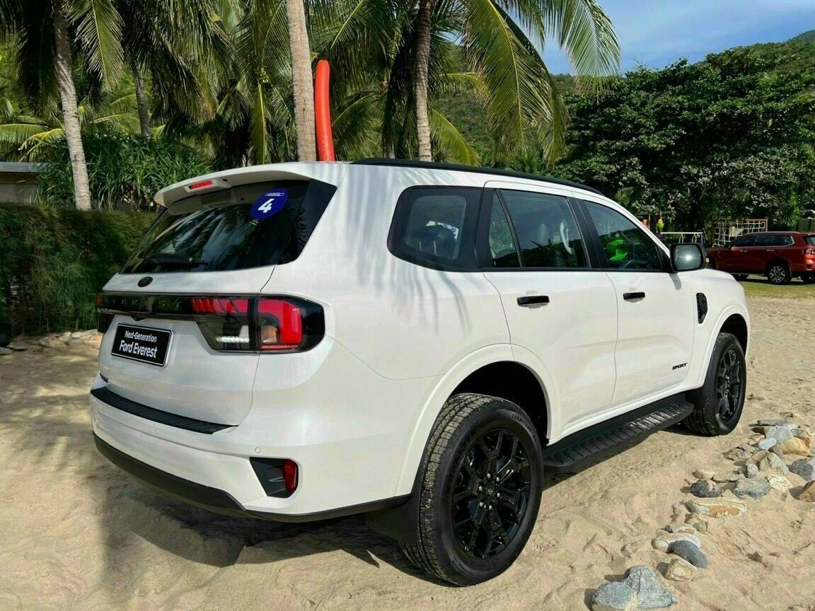 Ford Everest 2022 - Giá tốt nhất miền Bắc, tặng gói full phụ kiện, bảo hiểm - Đặt trước nhận xe sớm - Hỗ trợ vay 80% lãi thấp