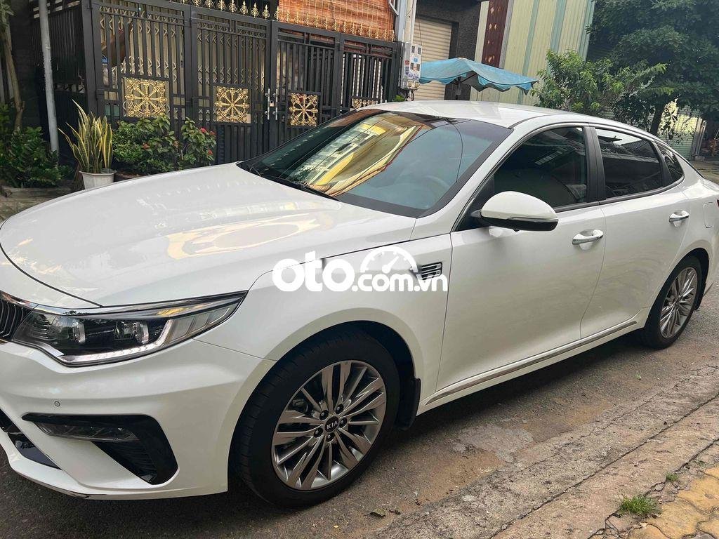 Kia Optima 2020 - Màu trắng, giá hữu nghị