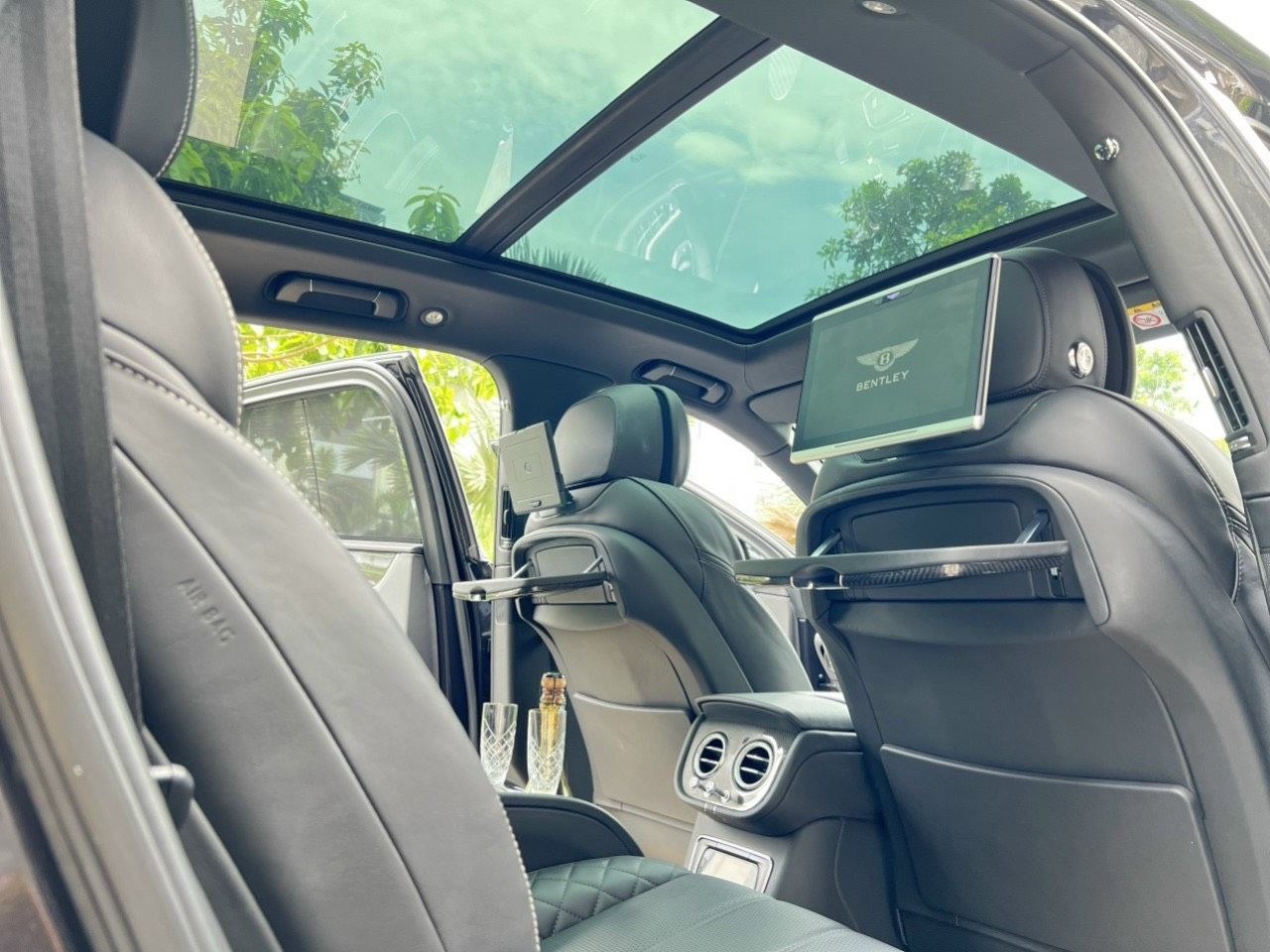 Bentley Bentayga 2019 - Hỗ trợ ngân hàng 70%