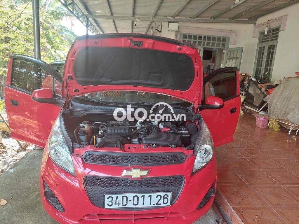 Chevrolet Spark 2017 - Xe màu đỏ