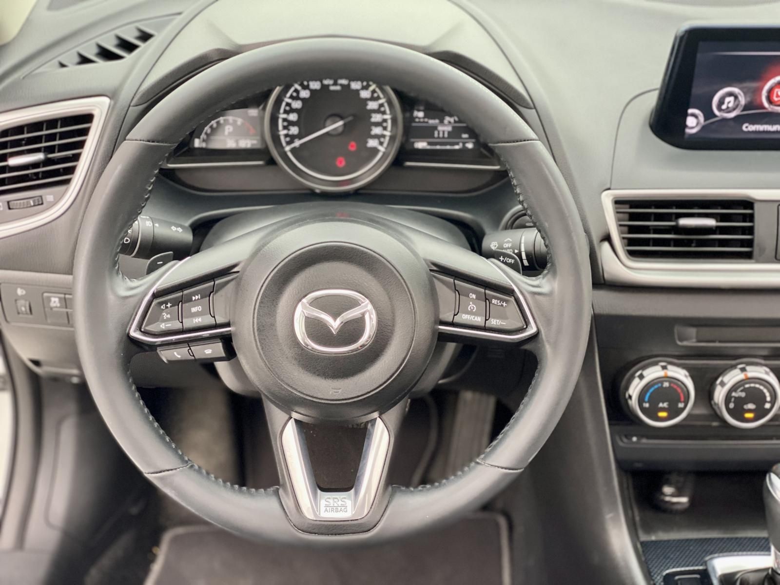 Mazda 3 2019 - Ghế điện