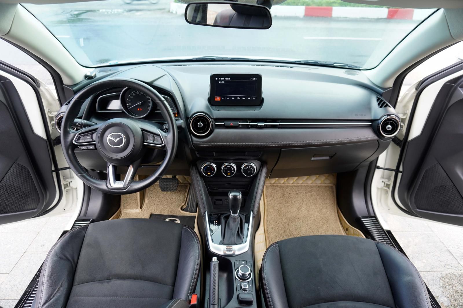 Mazda 2 2019 - Màu trắng