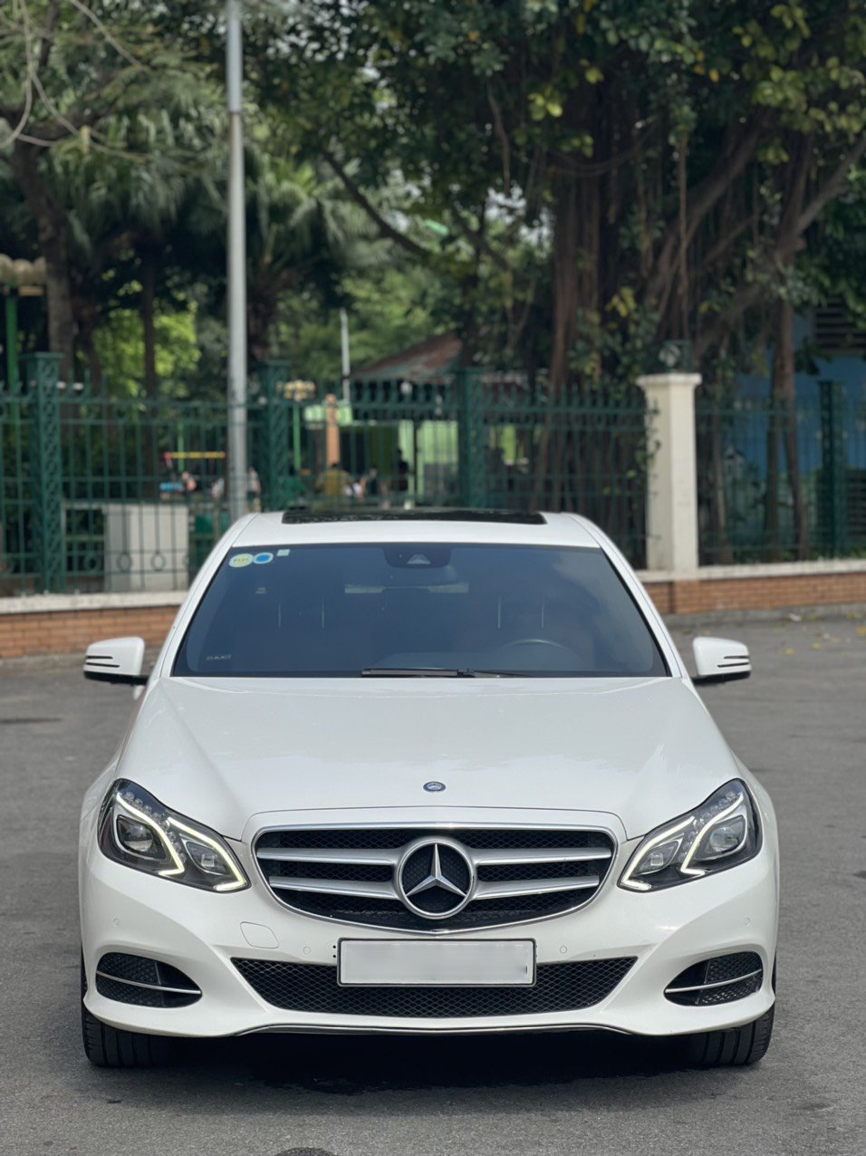 Mercedes-Benz E250 2014 - Xe lướt không đâm đụng, còn mới nguyên, giá tốt nhất thị trường
