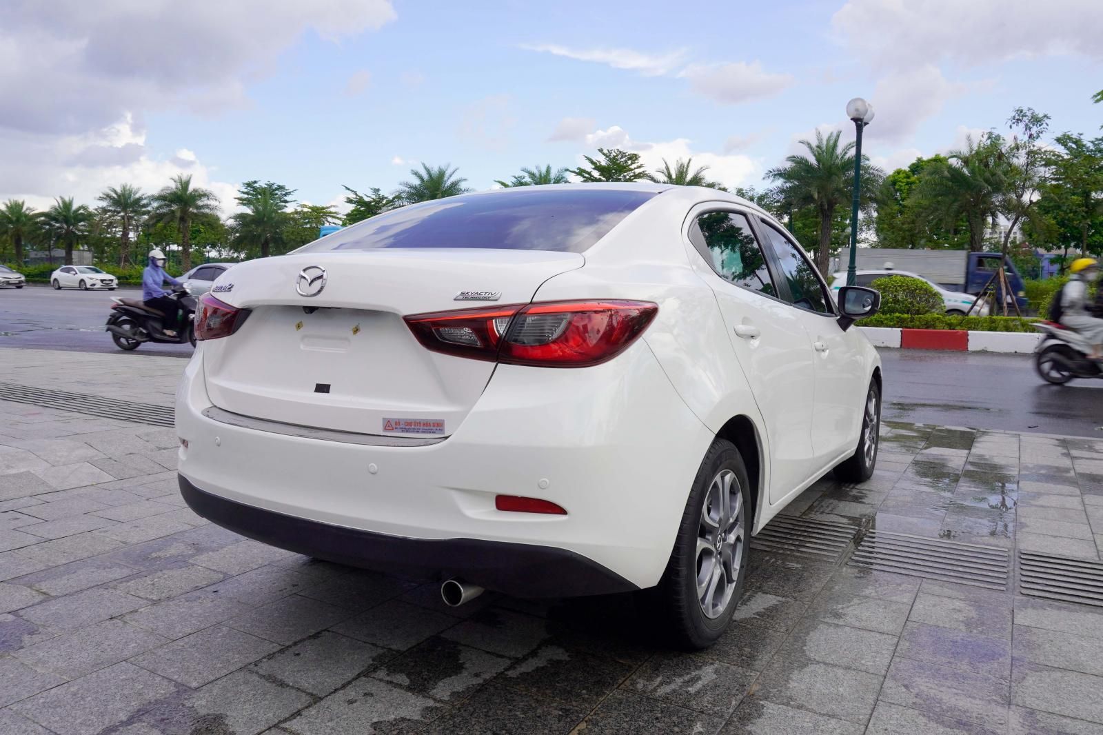 Mazda 2 2019 - Màu trắng