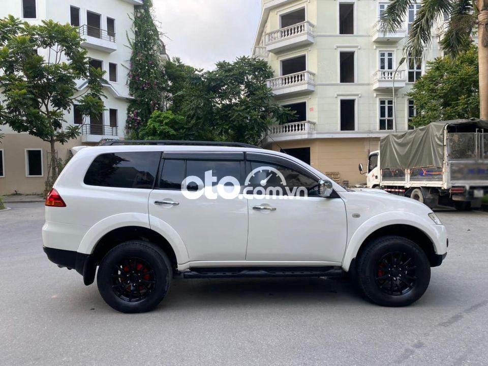 Mitsubishi Pajero 2012 - Máy dầu, màu trắng