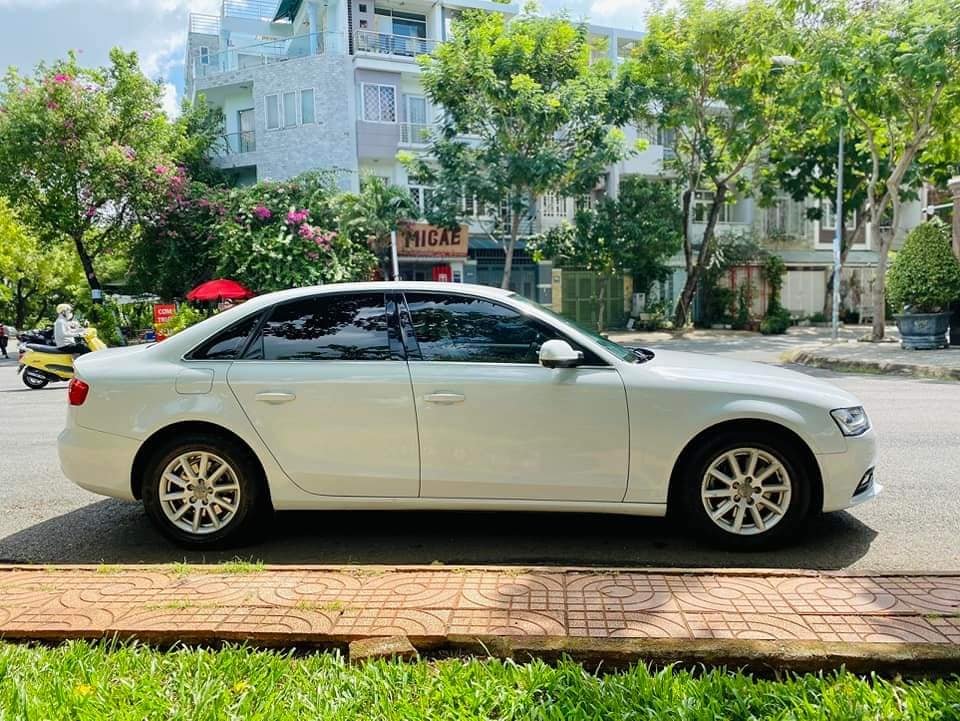 Audi A4 2012 - Màu trắng, nhập khẩu