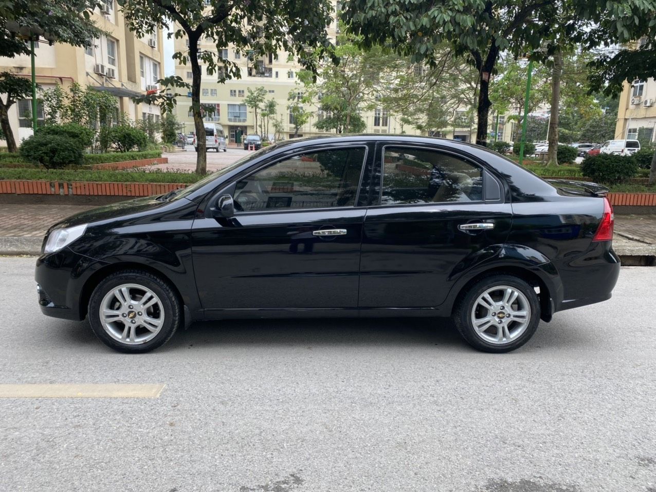 Chevrolet Aveo 2018 - Cần bán lại xe giá cạnh tranh