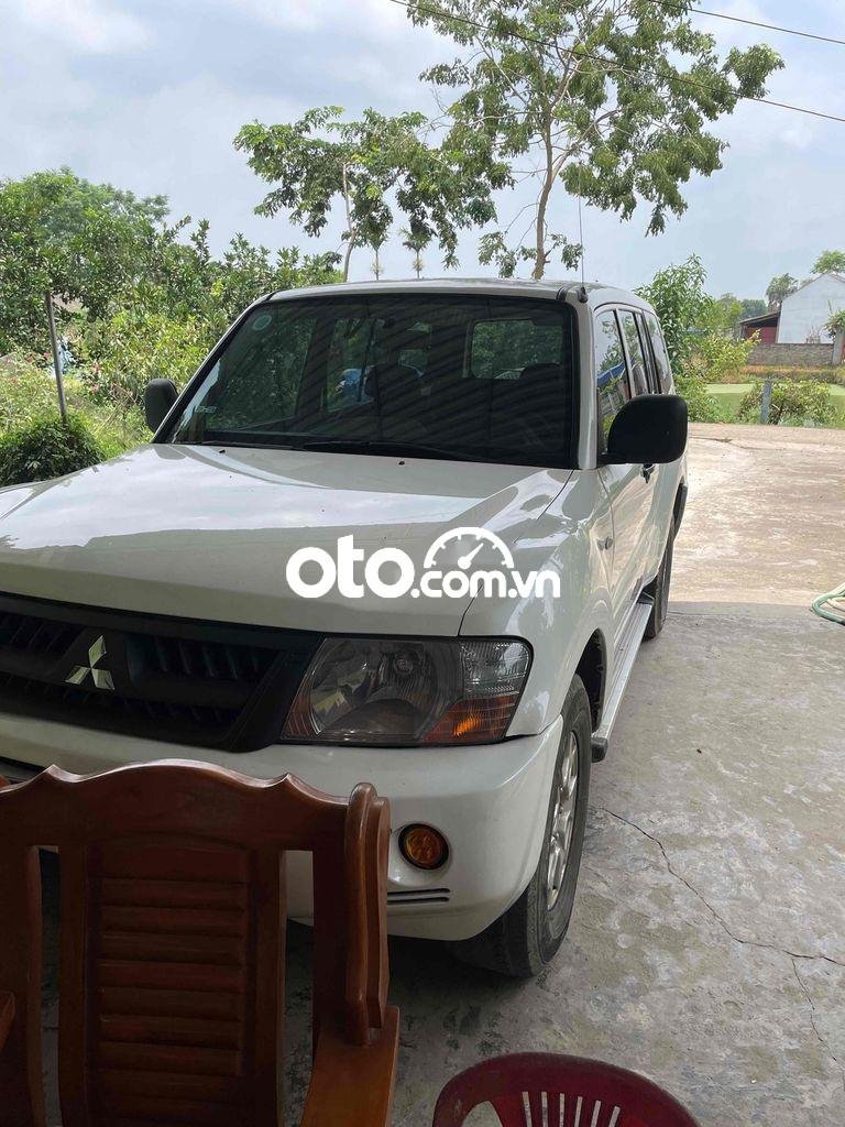 Mitsubishi Pajero 2005 - Màu trắng, nhập khẩu