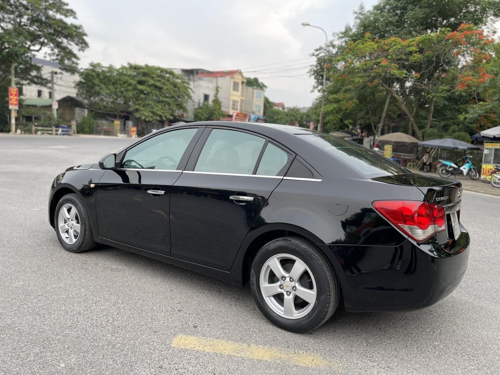 Chevrolet Cruze 2010 - Màu đen, số tay, chính 1 chủ, bản full 2 bóng khí, lazang đúc, xe nói không với lỗi nhỏ, chất lượng cao