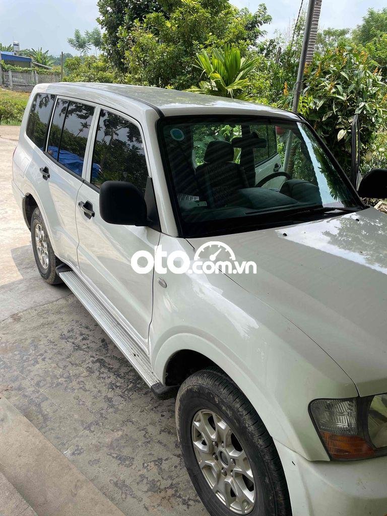 Mitsubishi Pajero 2005 - Màu trắng, nhập khẩu