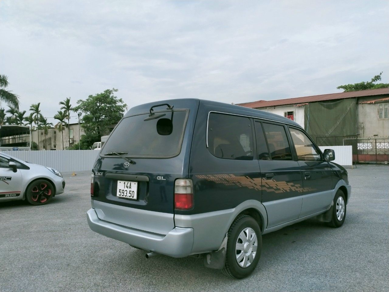 Toyota Zace 2000 - Giá chỉ 110tr