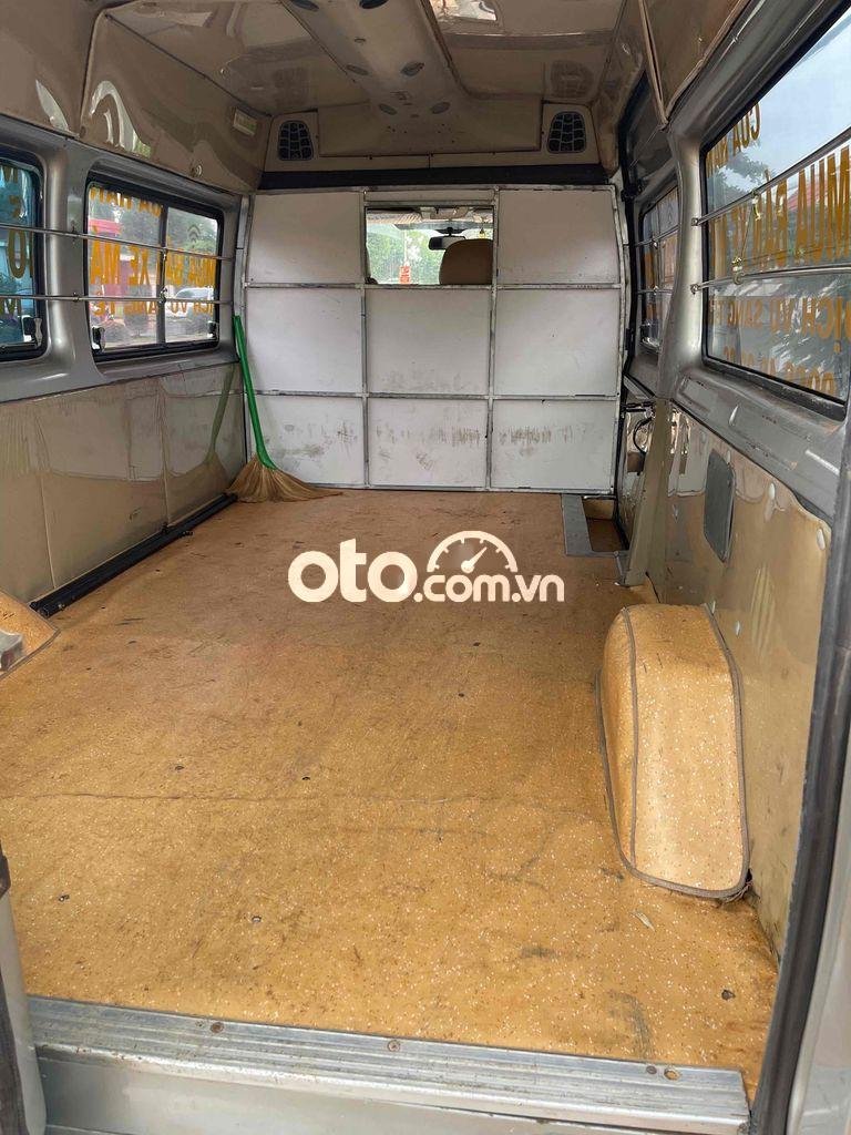 Ford Transit 2005 - Màu bạc, giá chỉ 95 triệu