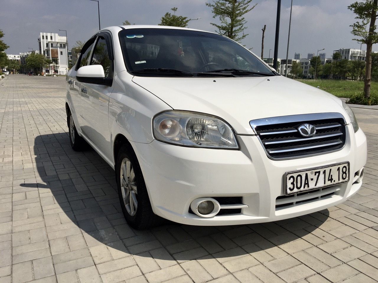 Daewoo Gentra 2009 - Biển Hà Nội, màu trắng