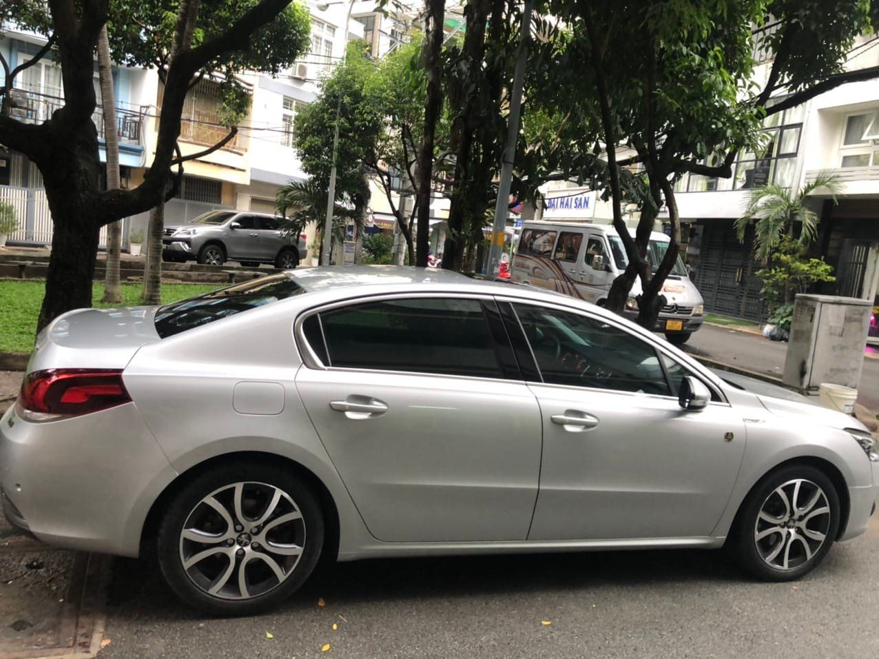 Peugeot 508 2015 - Màu bạc, giá 550tr